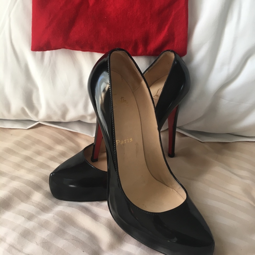 Black Patent Rolando Christian Louboutins 40 EUC!